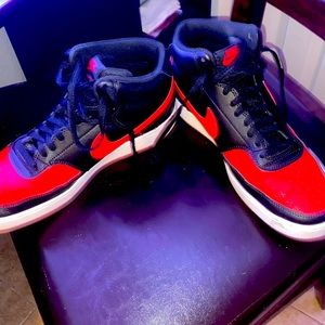 Nike brand new tennis shoes